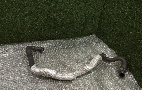Porsche Cayenne (9Y0 9Y3) Engine coolant pipe/hose 4M0145910K 161535