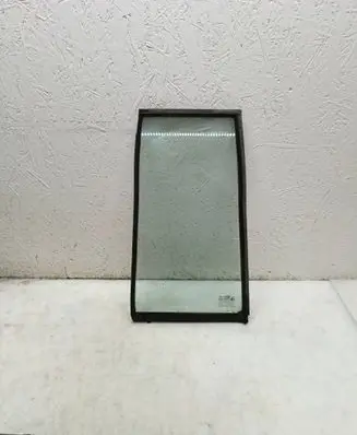 Hyundai Galloper Rear vent window glass 43R001235 E243R001235 DOT398M42AS2