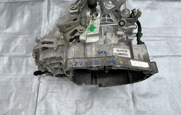 Jeep Cherokee Manual 6 speed gearbox JEEP CHEROKEE KL SKRZYNIA BIEGÓW 2.0 4X4 MANUAL 16R