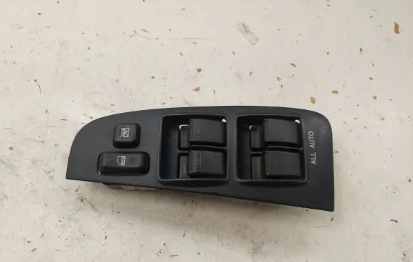 Toyota Avensis T250 Electric window control switch 8482005100 8480205210B0