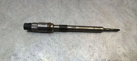 Skoda Superb B8 (3V) Glow plug 03L905061L