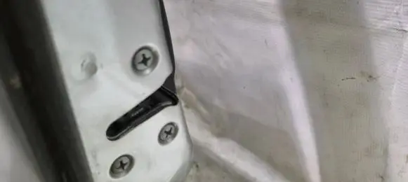 Nissan Note (E11) Rear door lock