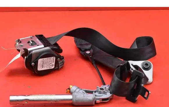 Citroen C3 Picasso Front seatbelt 96817088XX