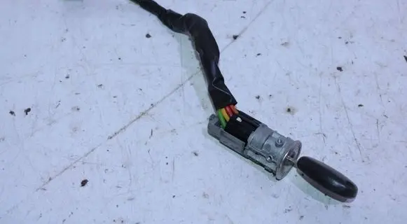 Dacia Sandero Ignition lock