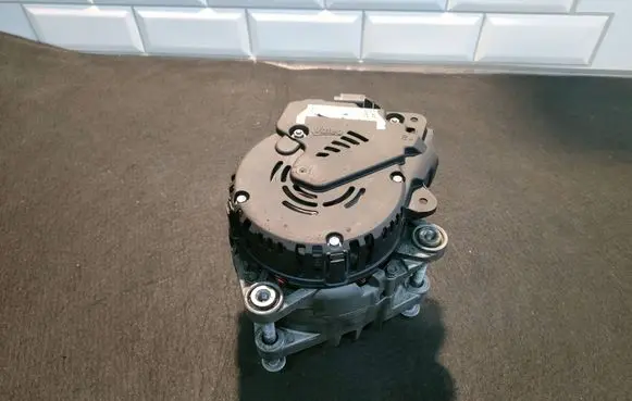 Citroen Berlingo Generator/alternator 9675753680 511163413 2612707B