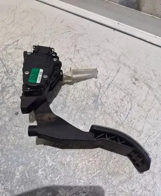 Audi TT Mk1 Accelerator throttle pedal 1J1721503J