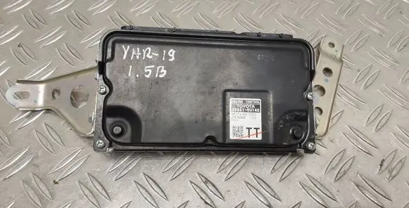 Toyota Yaris Engine control unit/module 896610U140