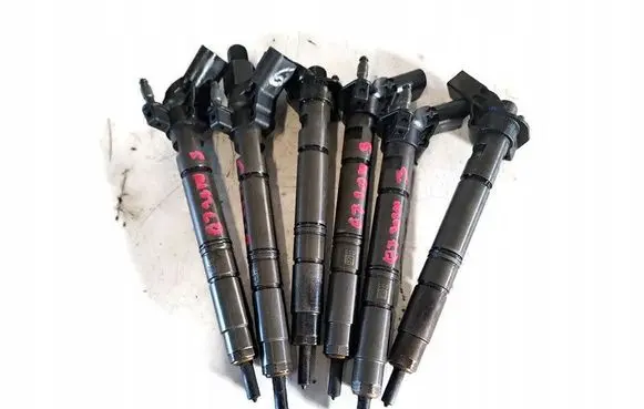 Audi Q7 4M Fuel injector 059130277ED