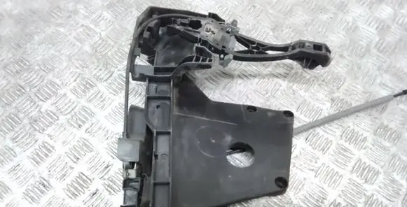 Volvo V70 Front door lock 31253674 30661073