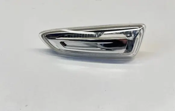 Opel Astra J Front fender indicator light 13491088
