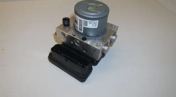 Hyundai Grand Santa Fe NC ABS Pump 58900S1890