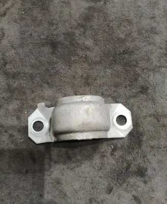 BMW 5 F10 F11 Sway bar bush bracket, front 6775443 1944410