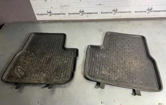 Peugeot 2008 I Rear floor mat 1606632280 1606632380