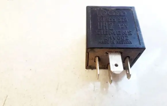 Volkswagen Golf III Other relay 191955529