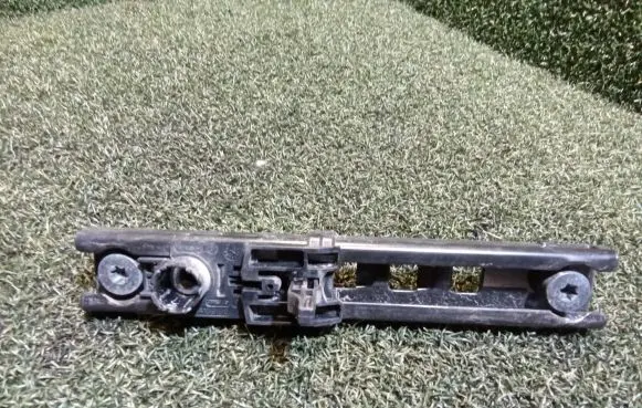 Renault Trafic III (X82) Seat belt adjustment rail 878242668R 93868123 34139117