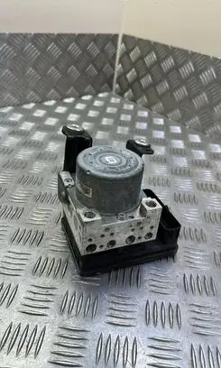Land Rover Range Rover Sport L494 ABS Pump GJ322C405AF 10022007374