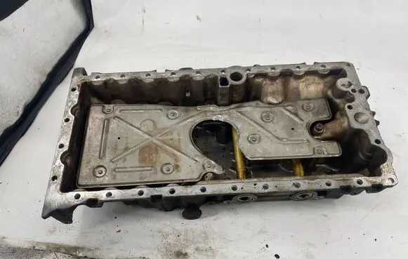 Volvo V70 Oil sump 30650513