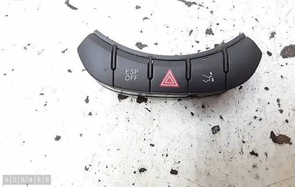 Audi TT TTS Mk2 Hazard light switch 8J0927137 24106