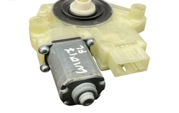 Seat Toledo IV (NH) Front door window regulator motor 5JA959811K A66992113