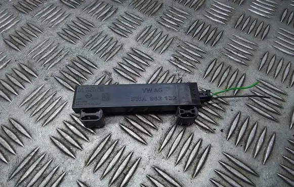 Skoda Octavia Mk4 Keyless system antenna 5WA962132 5FA22407500