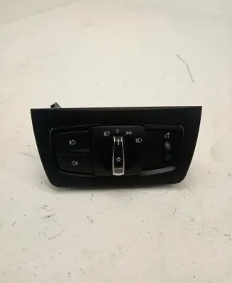 BMW 4 F32 F33 Light switch 6847512