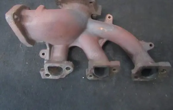 Chrysler Voyager Exhaust manifold 04781039aa