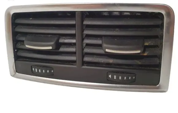 Audi Q7 4L Rear air vent grill 4L0819203