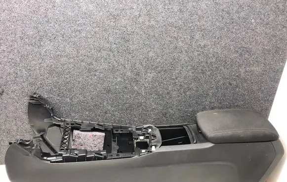 Peugeot 308 Center console 96775880