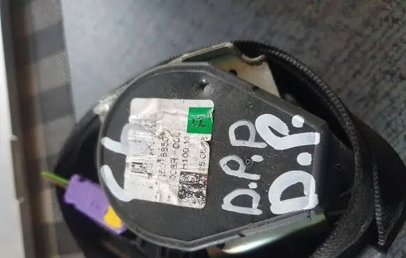 Audi A6 S6 C6 4F Front seatbelt 4F0857706