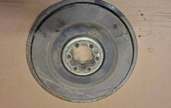 Mercedes-Benz 280 450 W116 Crankshaft pulley 69129
