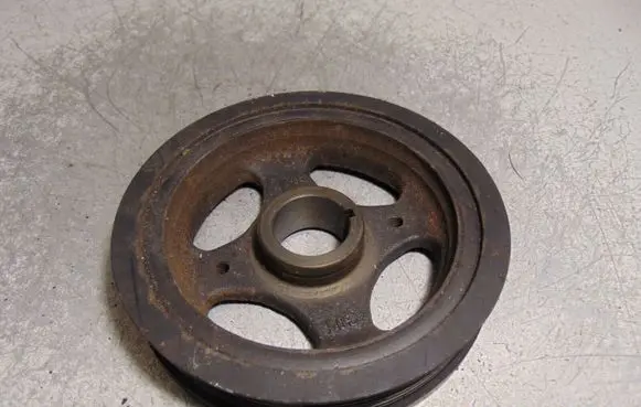 Toyota Auris 150 Crankshaft pulley 134080R011