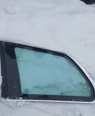 Volvo XC90 Rear side window 43R001582