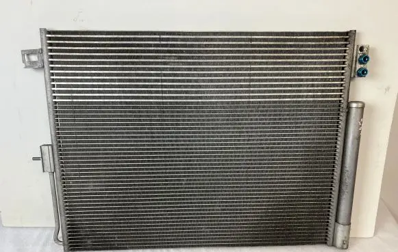 Jeep Grand Cherokee A/C cooling radiator (condenser)