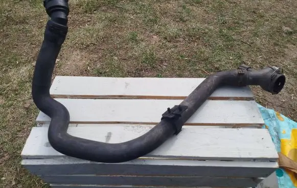 Audi A3 S3 8P Engine coolant pipe/hose 1J0121619 1K0122291K 110278