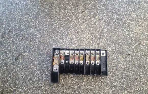 Volkswagen Transporter - Caravelle T5 Fuse module