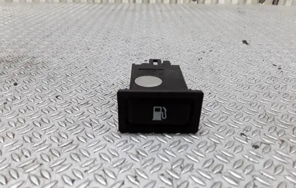 Toyota Avensis T250 Fuel tank opening switch 156795