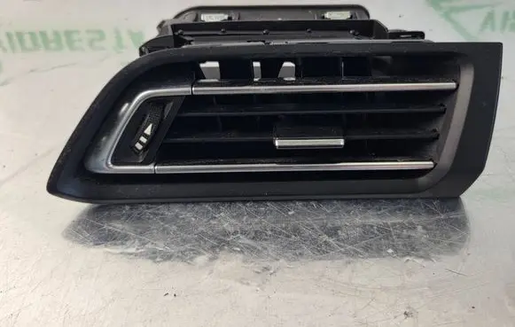 Peugeot 308 Dashboard side air vent grill/cover trim 96778766 1303823X