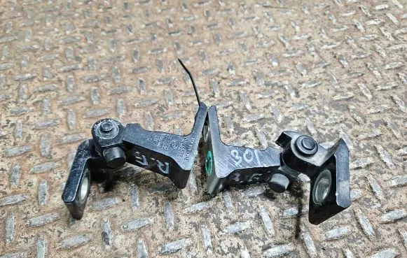 Volkswagen Tiguan Allspace Front door hinge set 8X0831404E