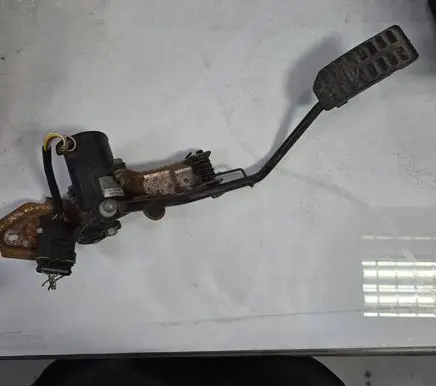Nissan Primera Accelerator throttle pedal 0281002250