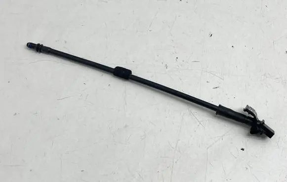 Ford Explorer VI Windshield washer spray nozzle
