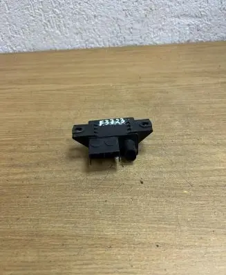 Mercedes-Benz CLS C219 Glow plug pre-heat relay A0025426419 F3723