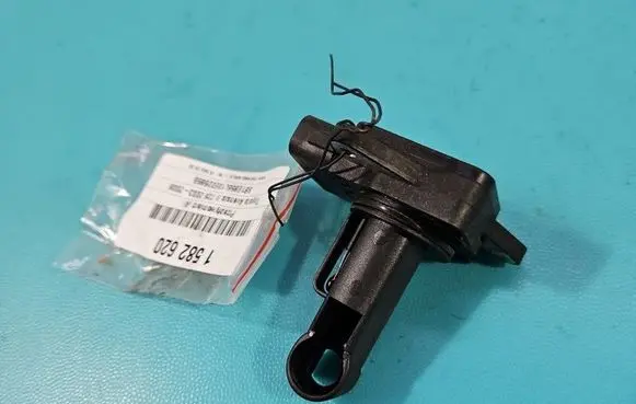 Toyota Avensis T250 Mass air flow meter 222040N010 IMPRK1582620