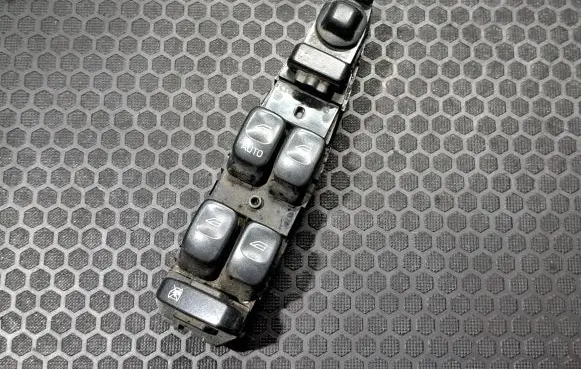 Volvo S40, V40 Electric window control switch 30638694