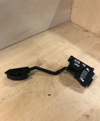 Alfa Romeo 156 Accelerator throttle pedal 0280752231 46803400