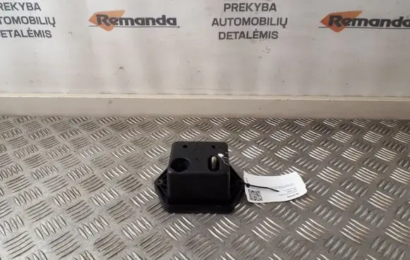 Vacuum air tank