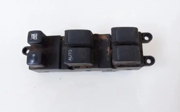 Nissan Primera Electric window control switch 25401AV640