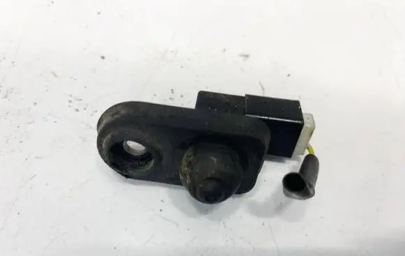 Mitsubishi Outlander Front door sensor 