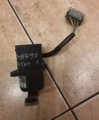 BMW 5 E34 Accelerator pedal position sensor 0205001240 2245690