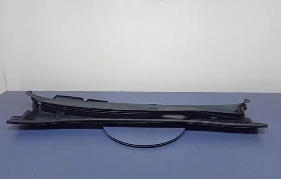 Toyota Camry Wiper trim 55752-33040