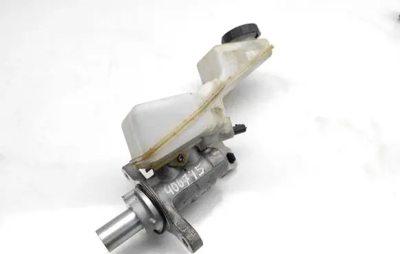 Nissan Qashqai Master brake cylinder 0204796412
